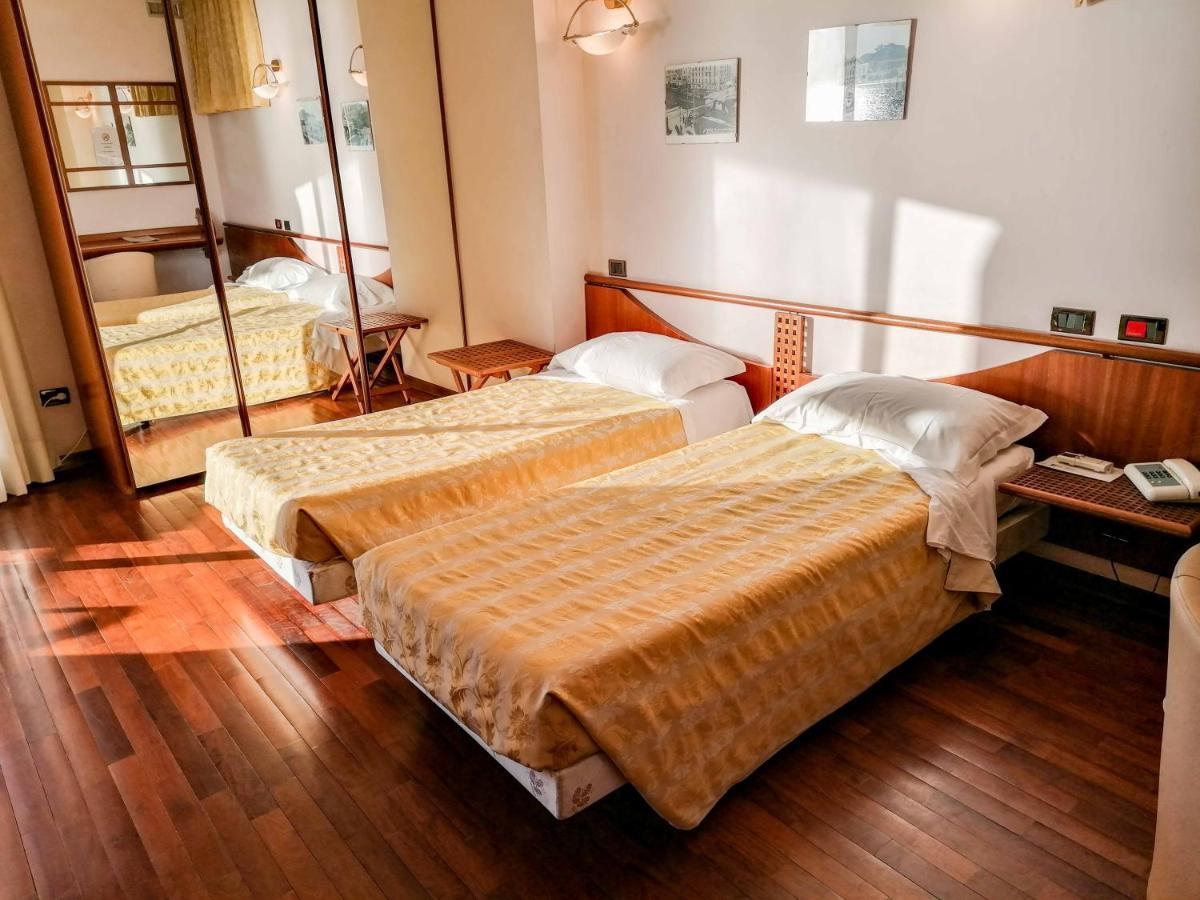 Hotel Sirenella เมเล ภายนอก รูปภาพ