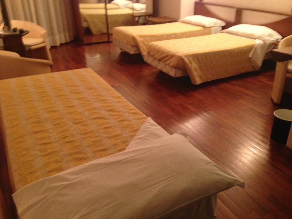 Hotel Sirenella เมเล ห้อง รูปภาพ