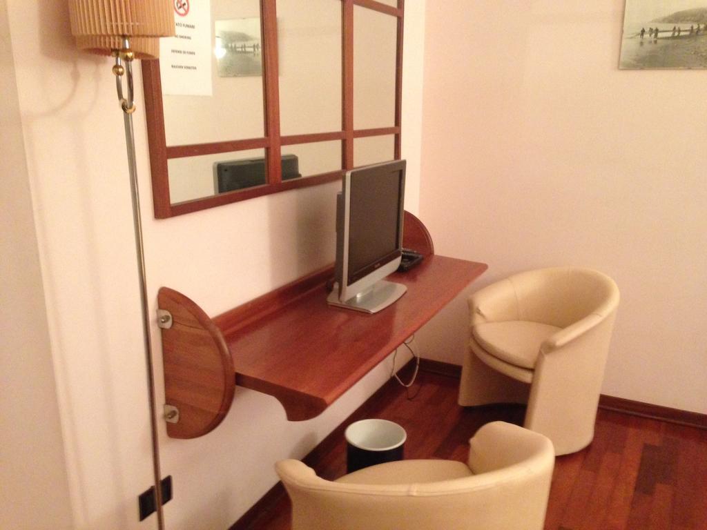 Hotel Sirenella เมเล ห้อง รูปภาพ