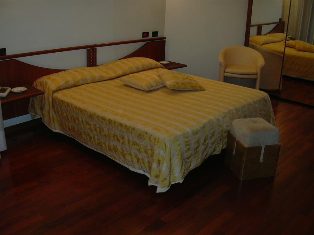 Hotel Sirenella เมเล ภายนอก รูปภาพ